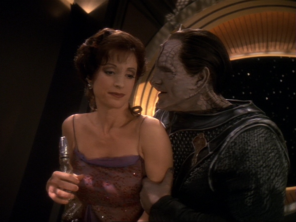extant_StarTrek_DS9_6x17-WrongsDarkerThanDeathOrNight_2625.jpg