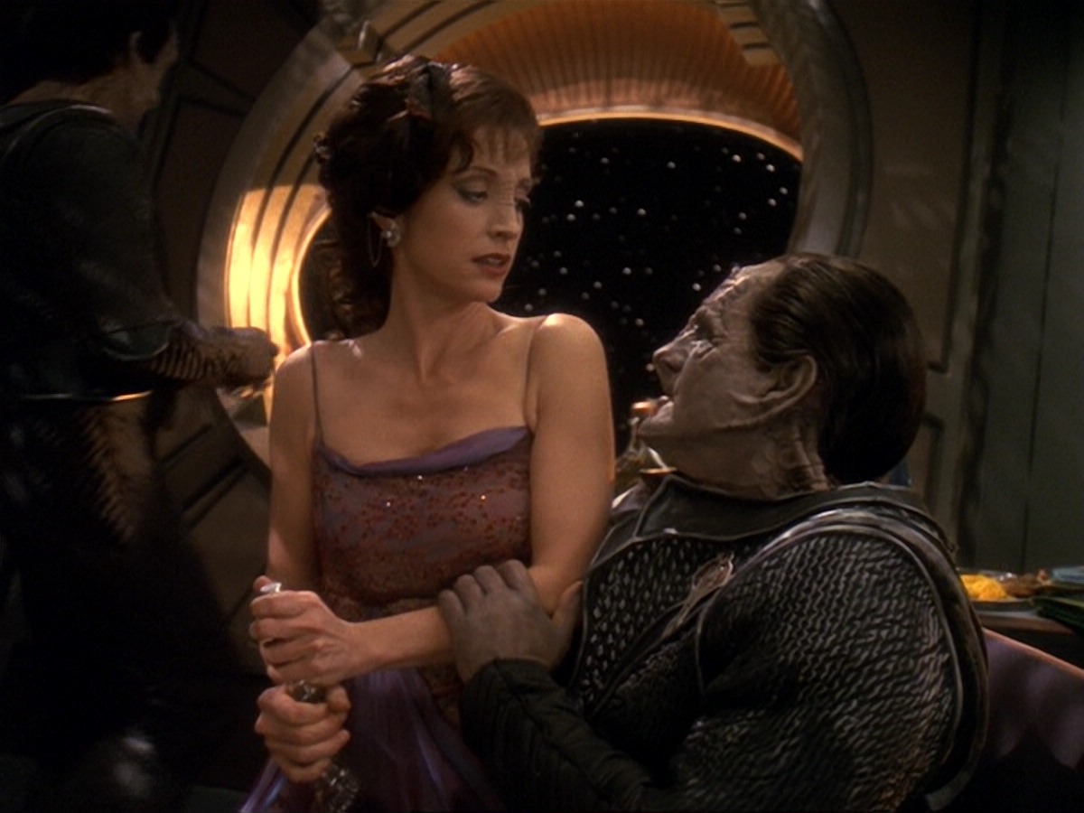 extant_StarTrek_DS9_6x17-WrongsDarkerThanDeathOrNight_2661.jpg