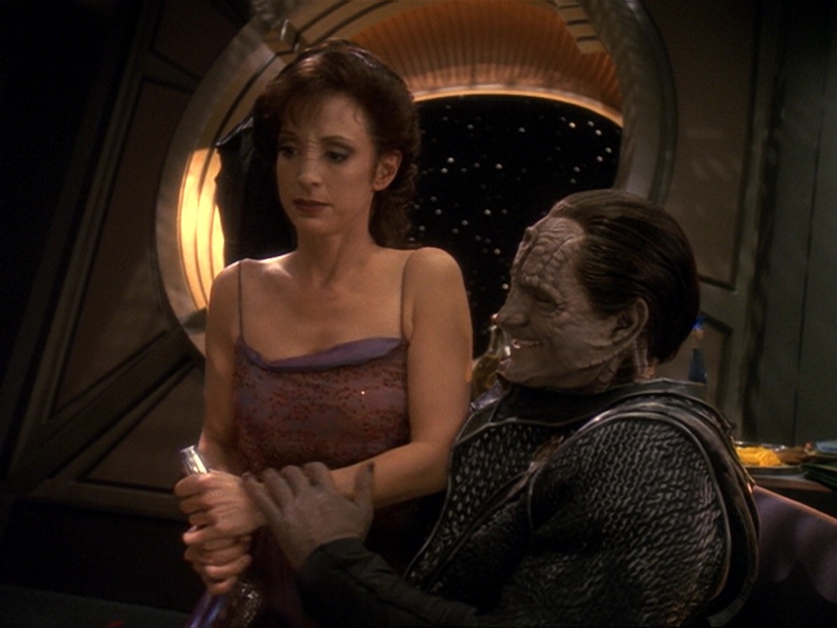 extant_StarTrek_DS9_6x17-WrongsDarkerThanDeathOrNight_2667.jpg