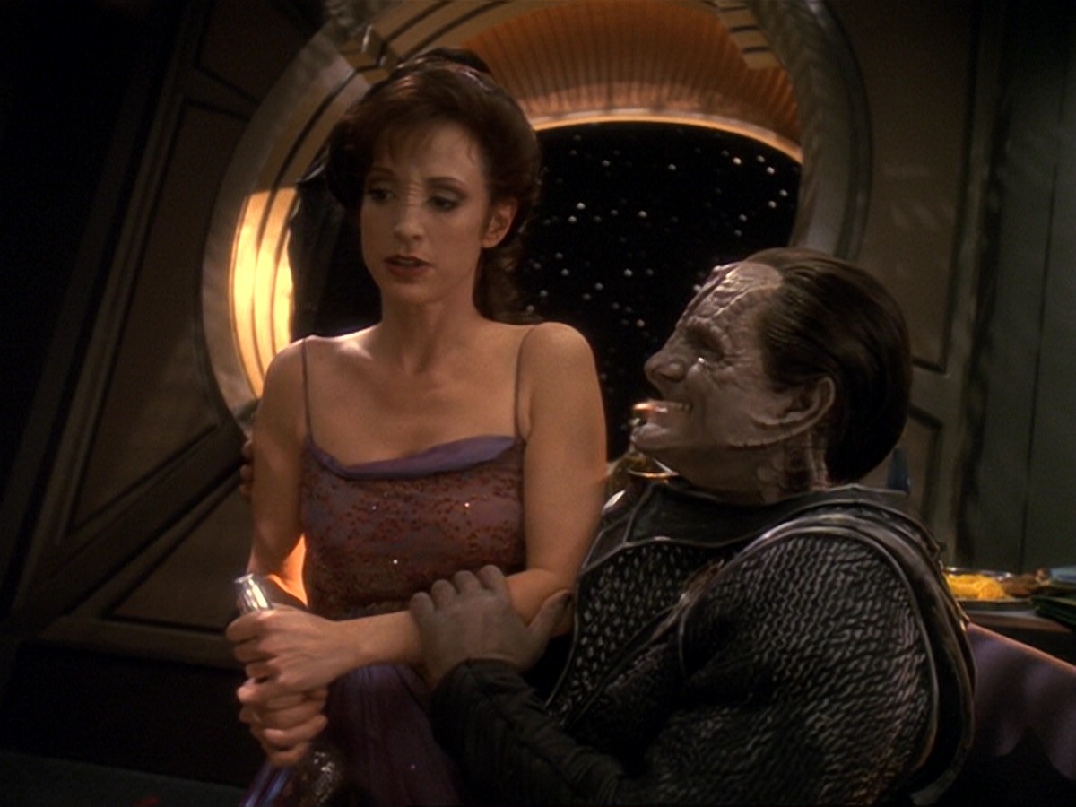 extant_StarTrek_DS9_6x17-WrongsDarkerThanDeathOrNight_2668.jpg