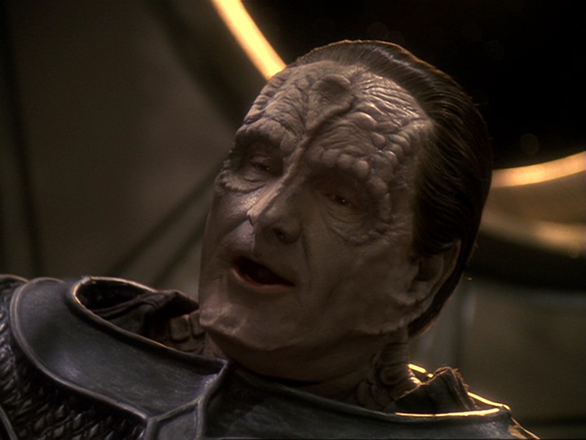 extant_StarTrek_DS9_6x17-WrongsDarkerThanDeathOrNight_2695.jpg