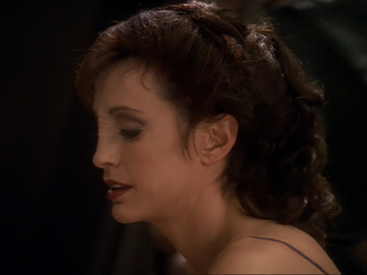 extant_StarTrek_DS9_6x17-WrongsDarkerThanDeathOrNight_2699.jpg