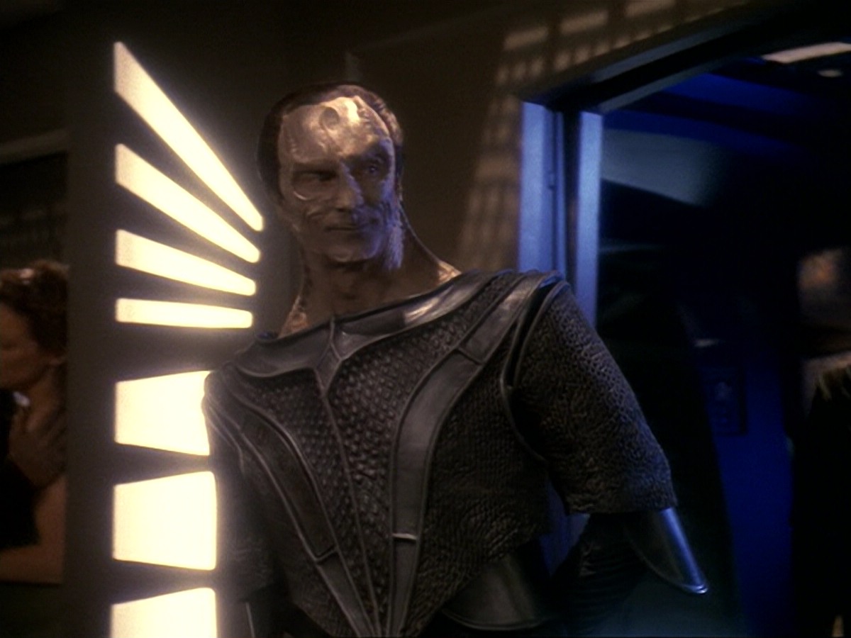 extant_StarTrek_DS9_6x17-WrongsDarkerThanDeathOrNight_2709.jpg