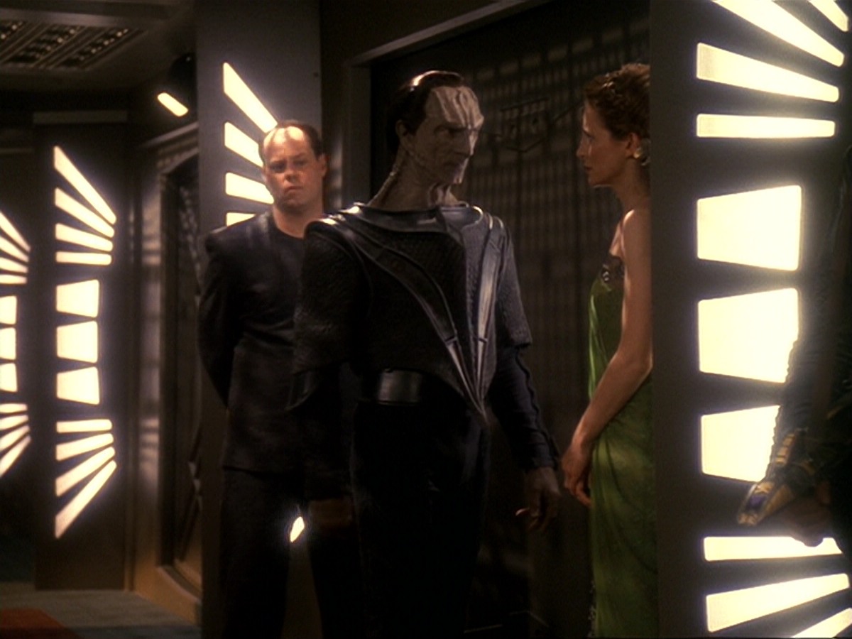 extant_StarTrek_DS9_6x17-WrongsDarkerThanDeathOrNight_2764.jpg