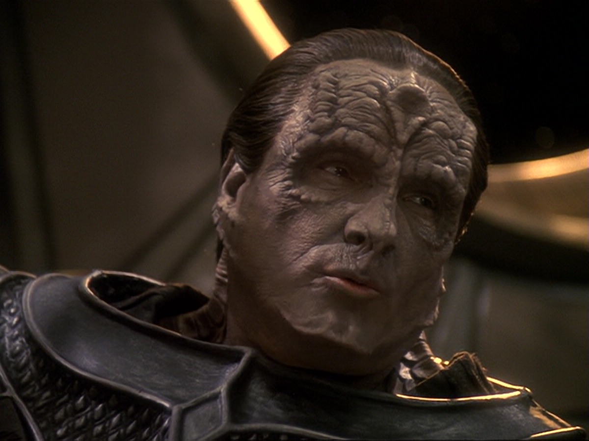 extant_StarTrek_DS9_6x17-WrongsDarkerThanDeathOrNight_2782.jpg