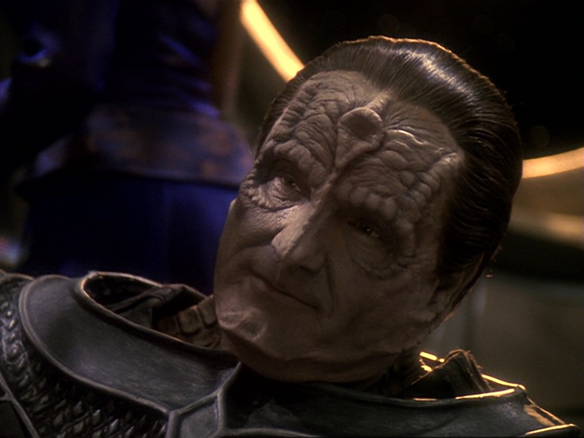 extant_StarTrek_DS9_6x17-WrongsDarkerThanDeathOrNight_2790.jpg