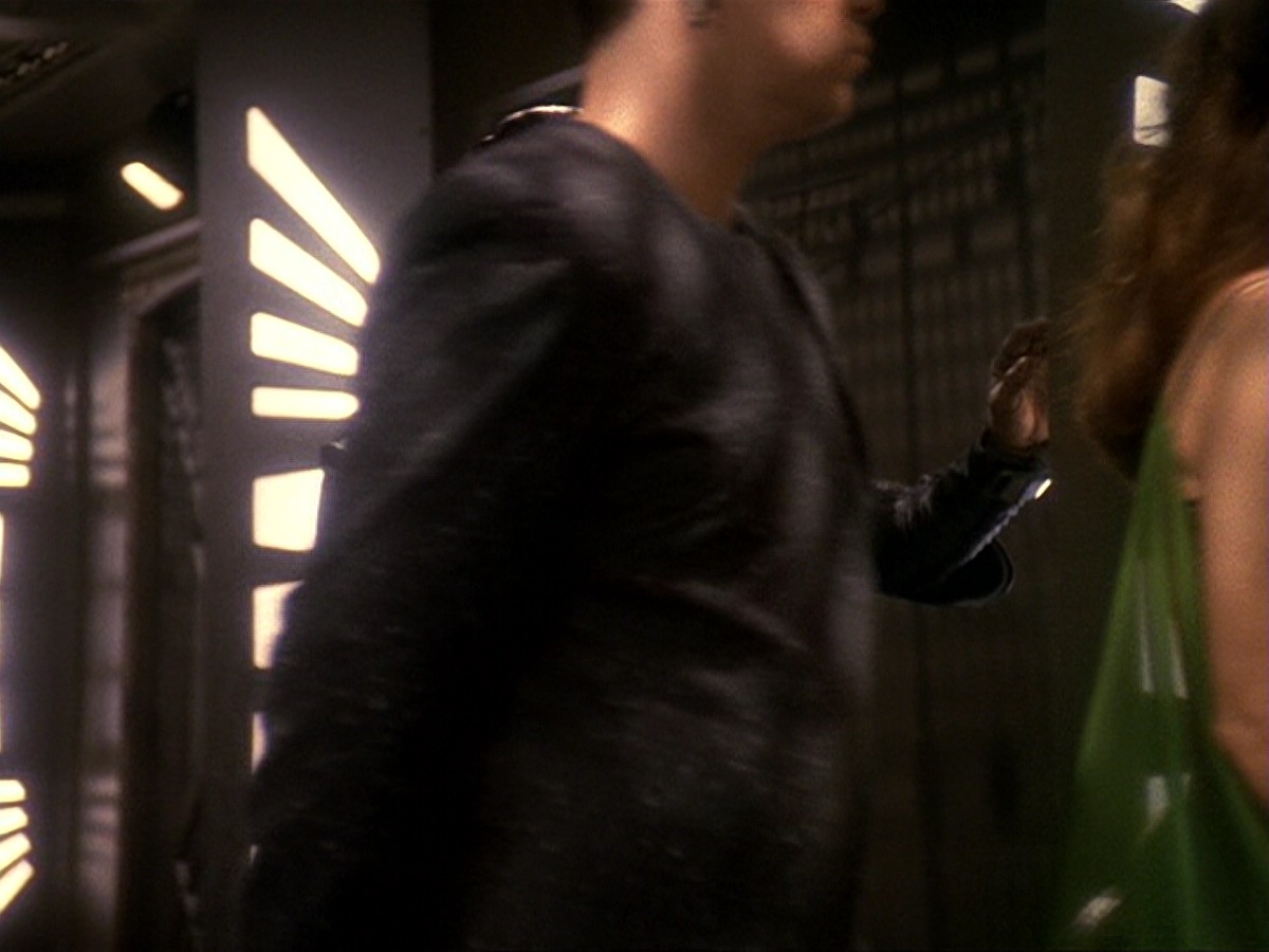 extant_StarTrek_DS9_6x17-WrongsDarkerThanDeathOrNight_2814.jpg