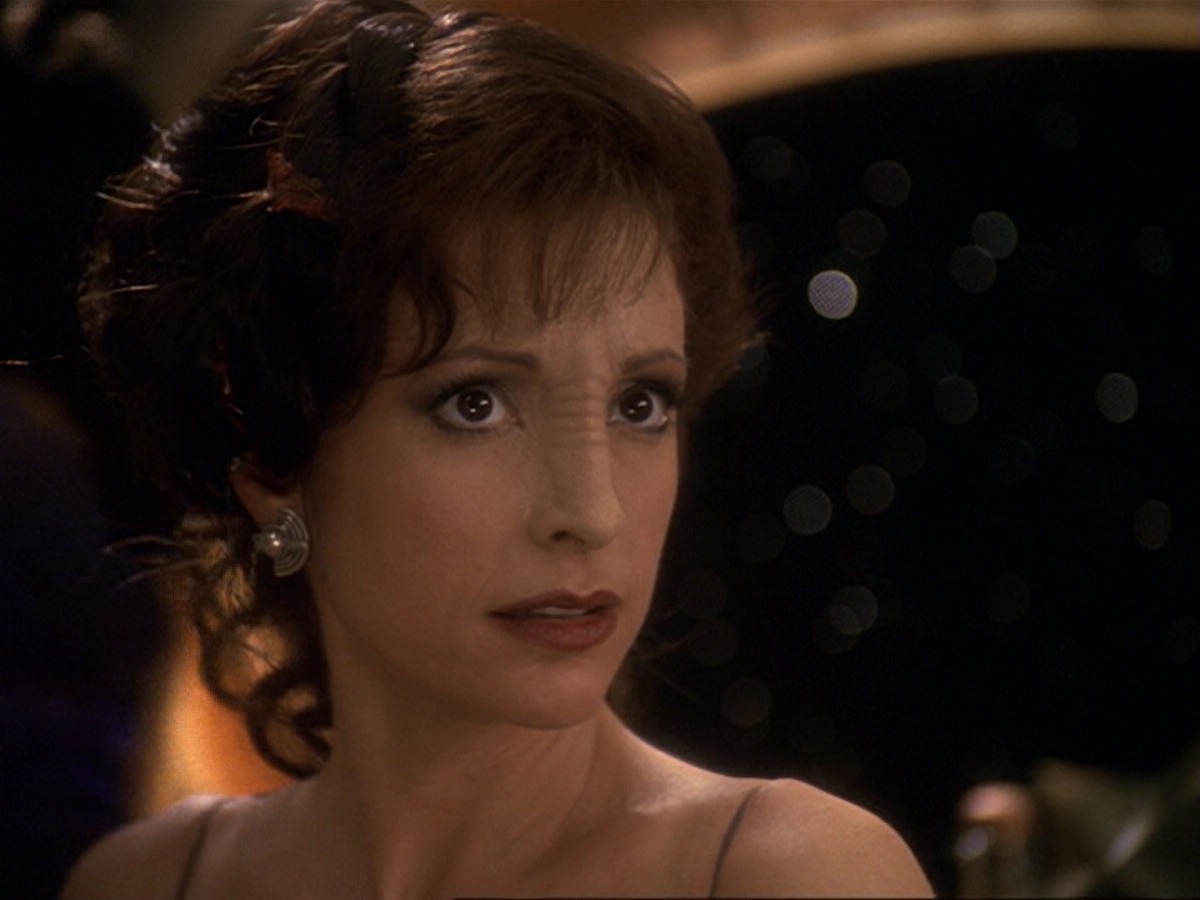 extant_StarTrek_DS9_6x17-WrongsDarkerThanDeathOrNight_2839.jpg