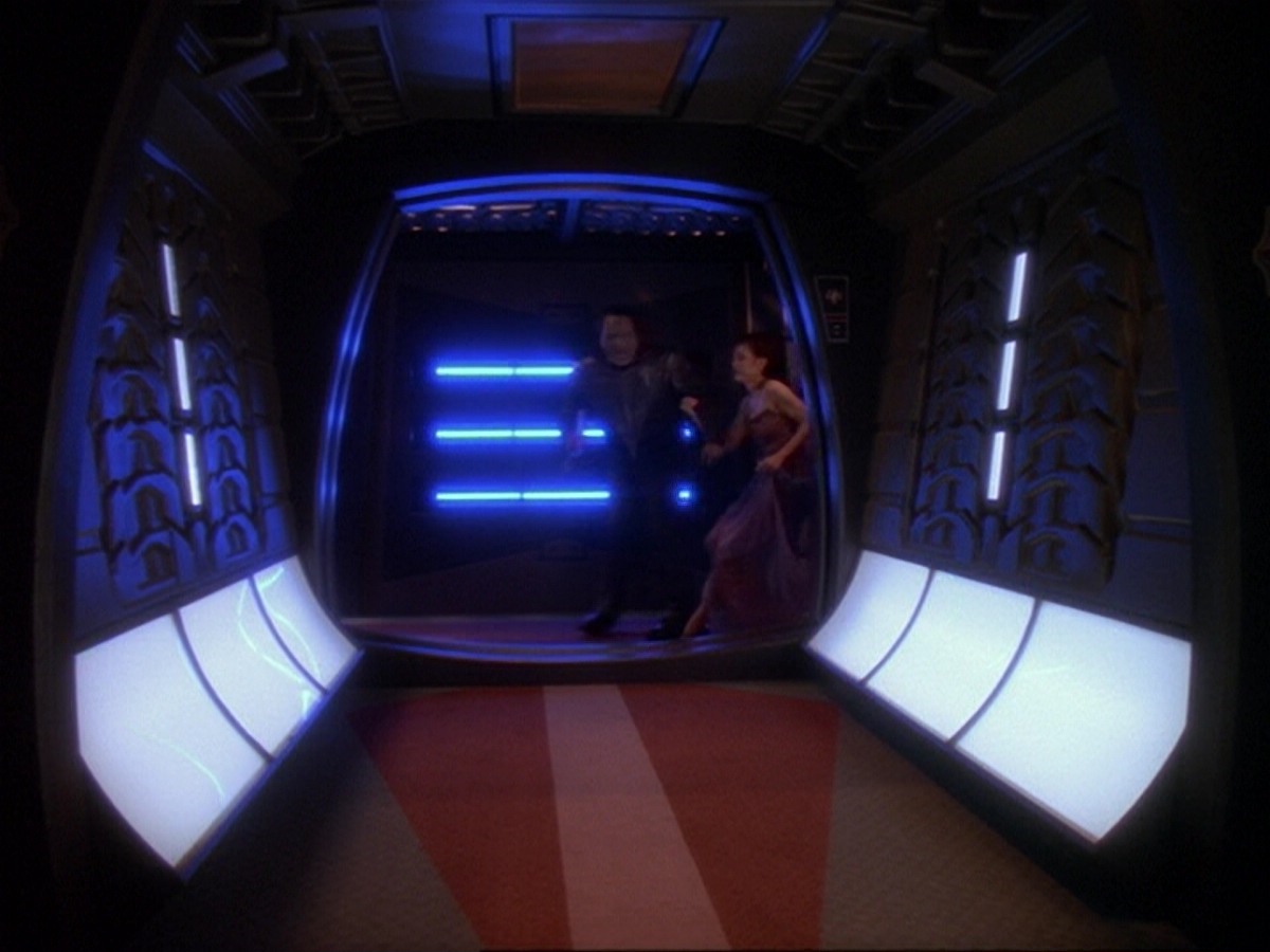extant_StarTrek_DS9_6x17-WrongsDarkerThanDeathOrNight_2884.jpg