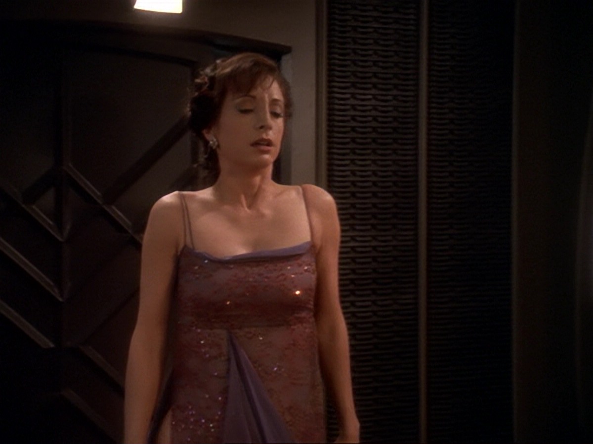 extant_StarTrek_DS9_6x17-WrongsDarkerThanDeathOrNight_2973.jpg