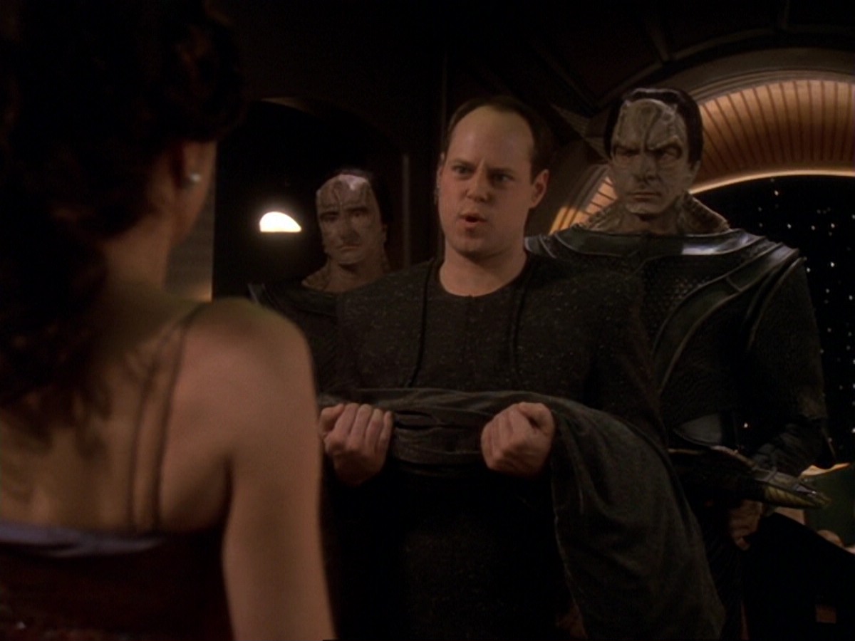 extant_StarTrek_DS9_6x17-WrongsDarkerThanDeathOrNight_3000.jpg