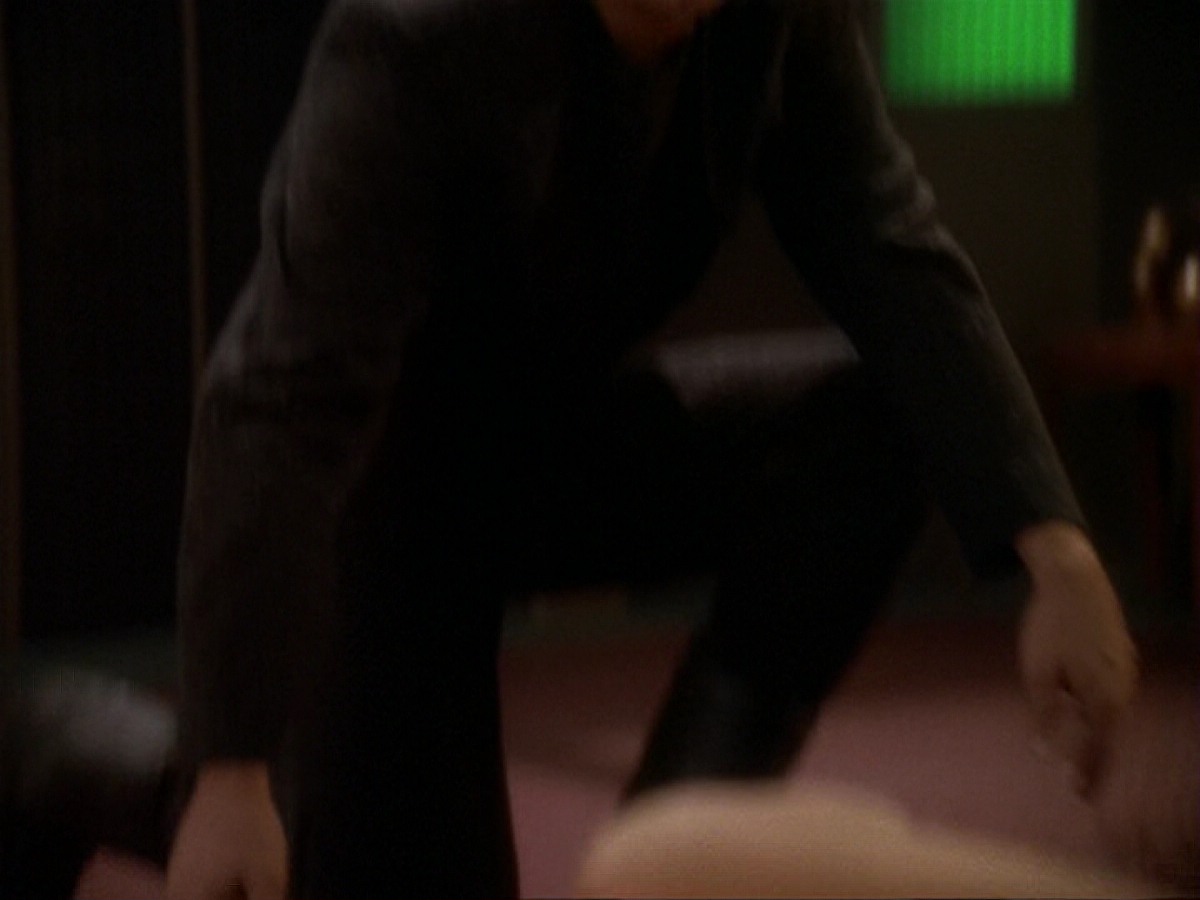 extant_StarTrek_DS9_6x17-WrongsDarkerThanDeathOrNight_3034.jpg