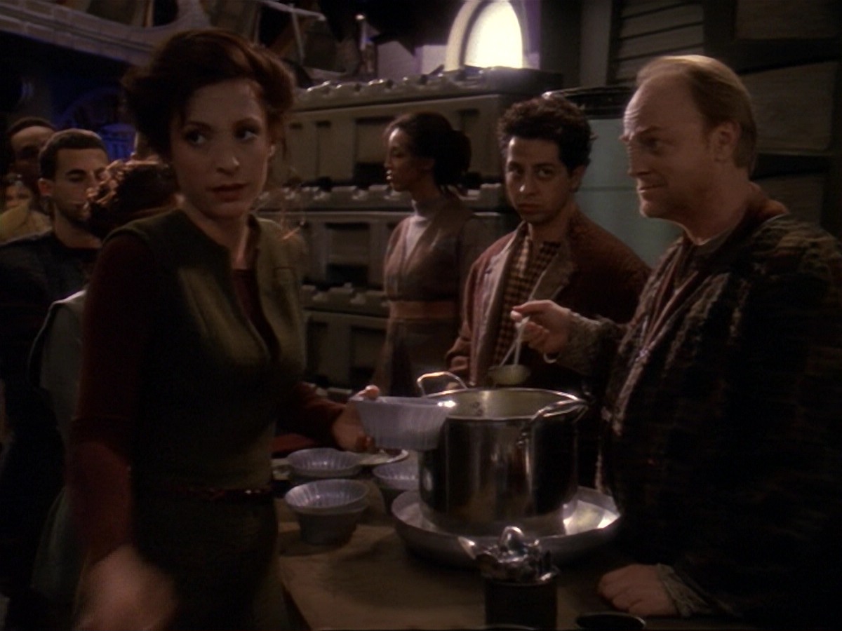 extant_StarTrek_DS9_6x17-WrongsDarkerThanDeathOrNight_3143.jpg