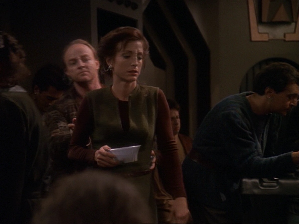 extant_StarTrek_DS9_6x17-WrongsDarkerThanDeathOrNight_3173.jpg