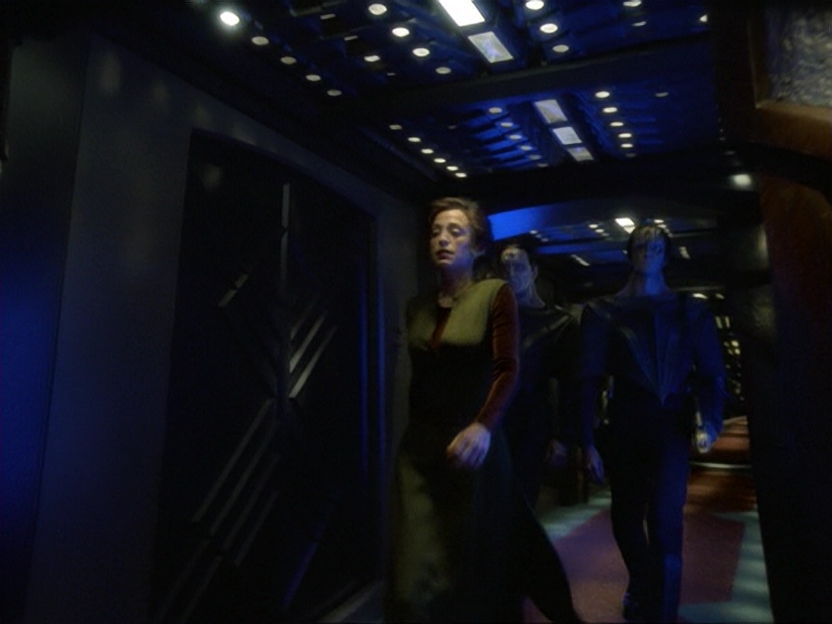 extant_StarTrek_DS9_6x17-WrongsDarkerThanDeathOrNight_3299.jpg