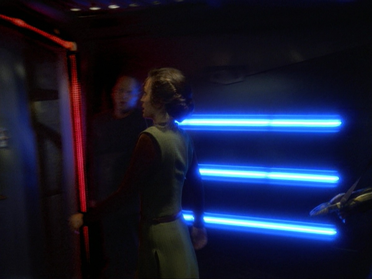 extant_StarTrek_DS9_6x17-WrongsDarkerThanDeathOrNight_3303.jpg