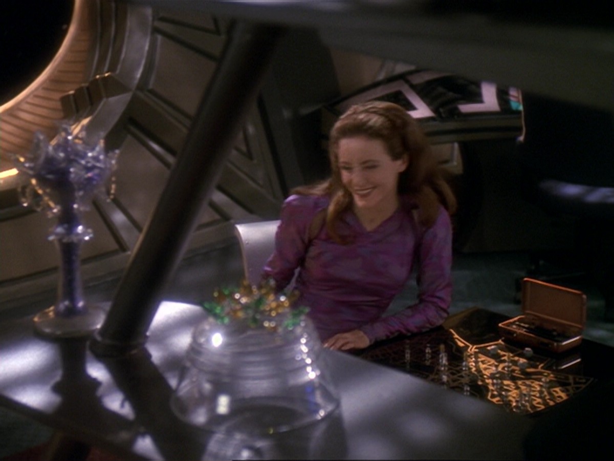 extant_StarTrek_DS9_6x17-WrongsDarkerThanDeathOrNight_3328.jpg