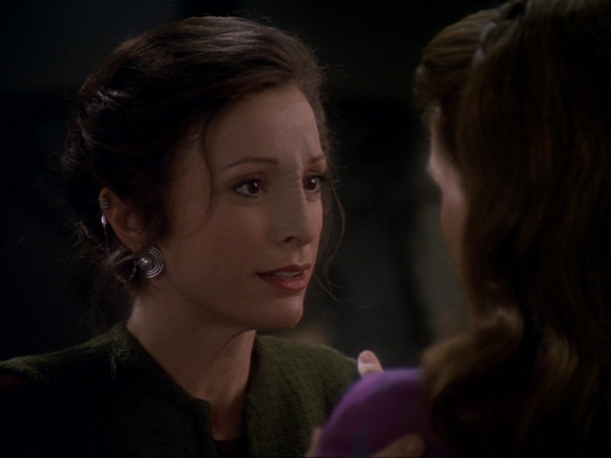 extant_StarTrek_DS9_6x17-WrongsDarkerThanDeathOrNight_3355.jpg