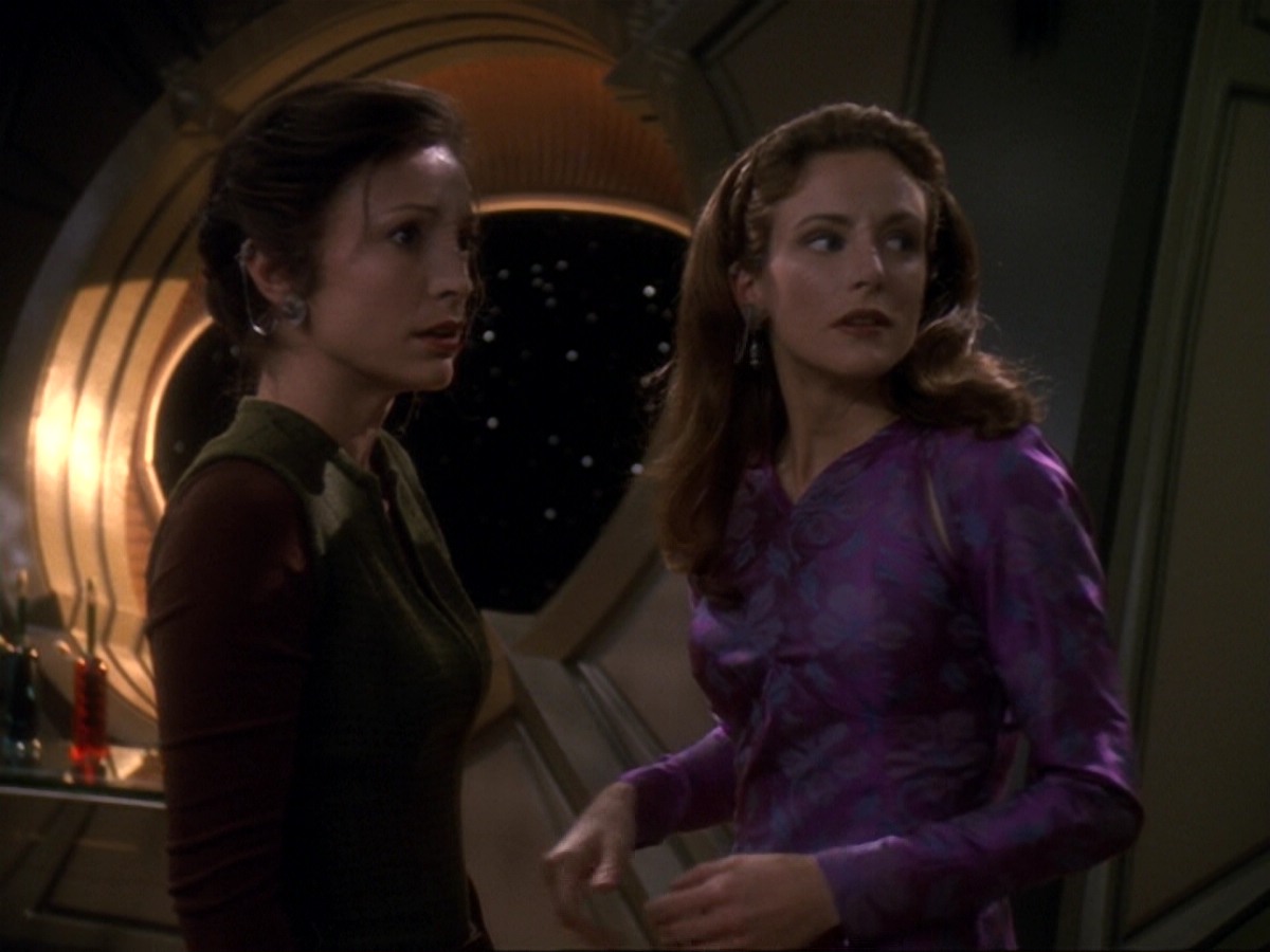extant_StarTrek_DS9_6x17-WrongsDarkerThanDeathOrNight_3385.jpg