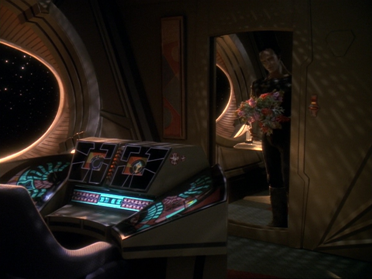 extant_StarTrek_DS9_6x17-WrongsDarkerThanDeathOrNight_3386.jpg