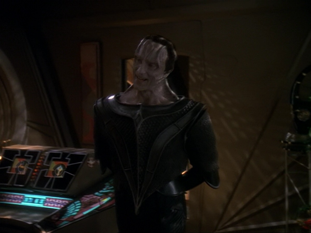 extant_StarTrek_DS9_6x17-WrongsDarkerThanDeathOrNight_3403.jpg