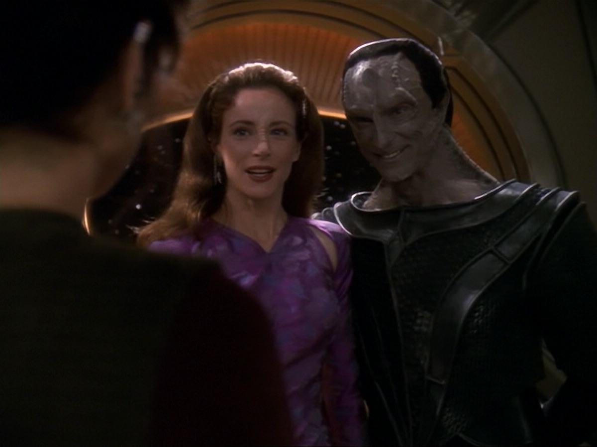extant_StarTrek_DS9_6x17-WrongsDarkerThanDeathOrNight_3418.jpg