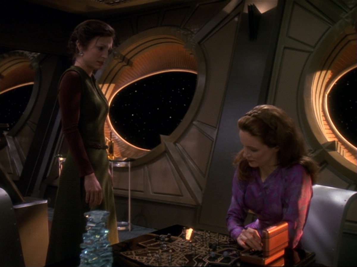 extant_StarTrek_DS9_6x17-WrongsDarkerThanDeathOrNight_3525.jpg