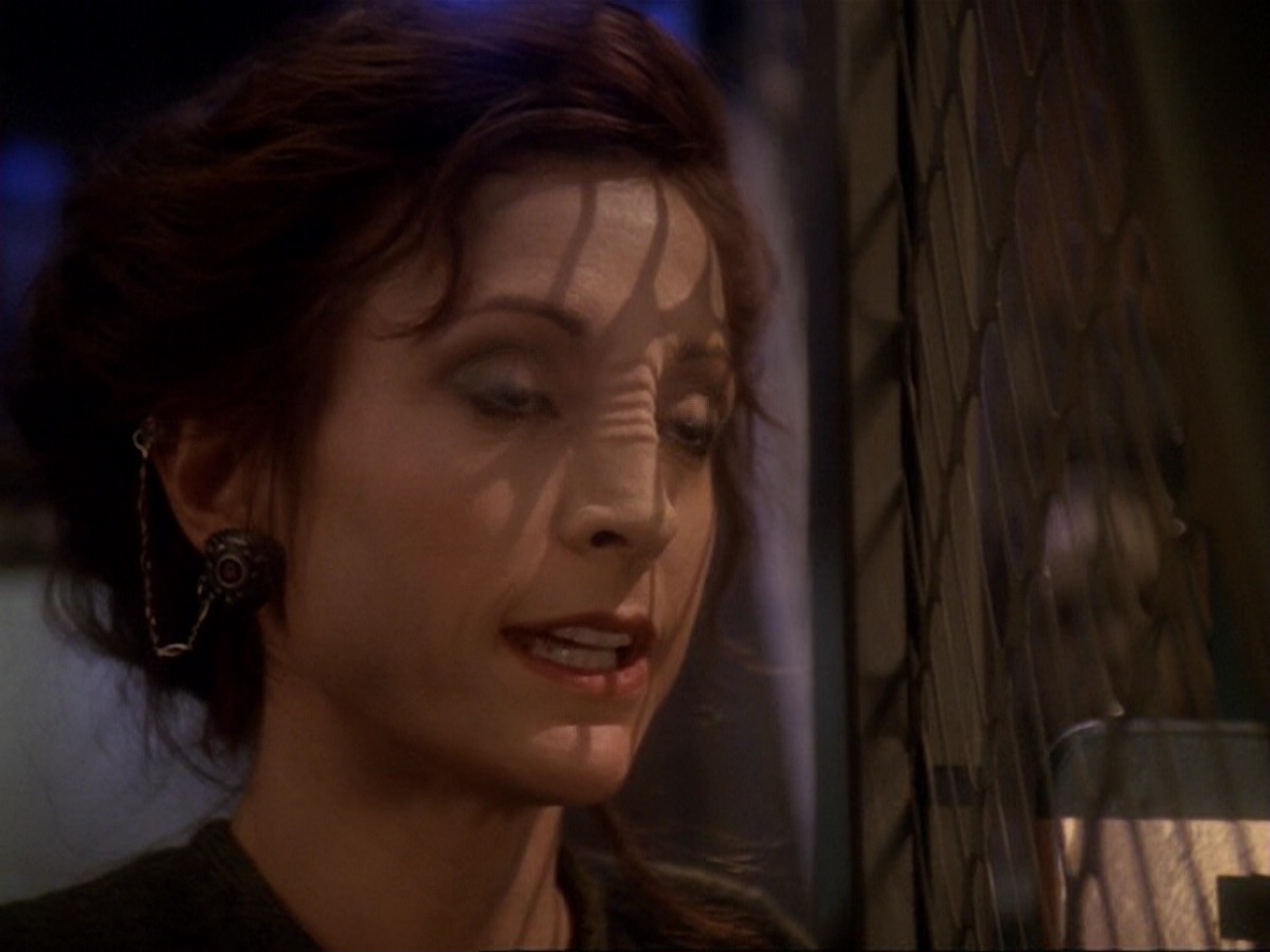extant_StarTrek_DS9_6x17-WrongsDarkerThanDeathOrNight_3885.jpg