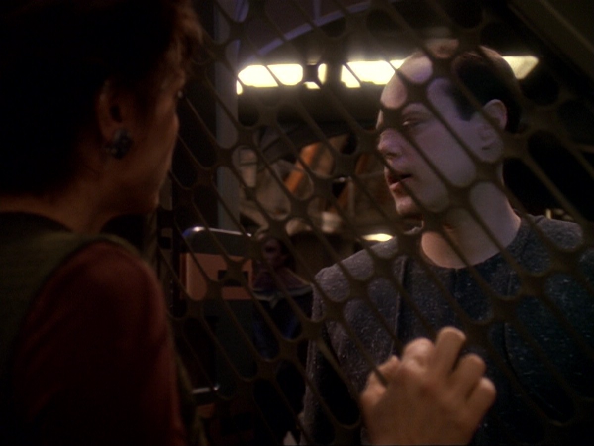 extant_StarTrek_DS9_6x17-WrongsDarkerThanDeathOrNight_3892.jpg