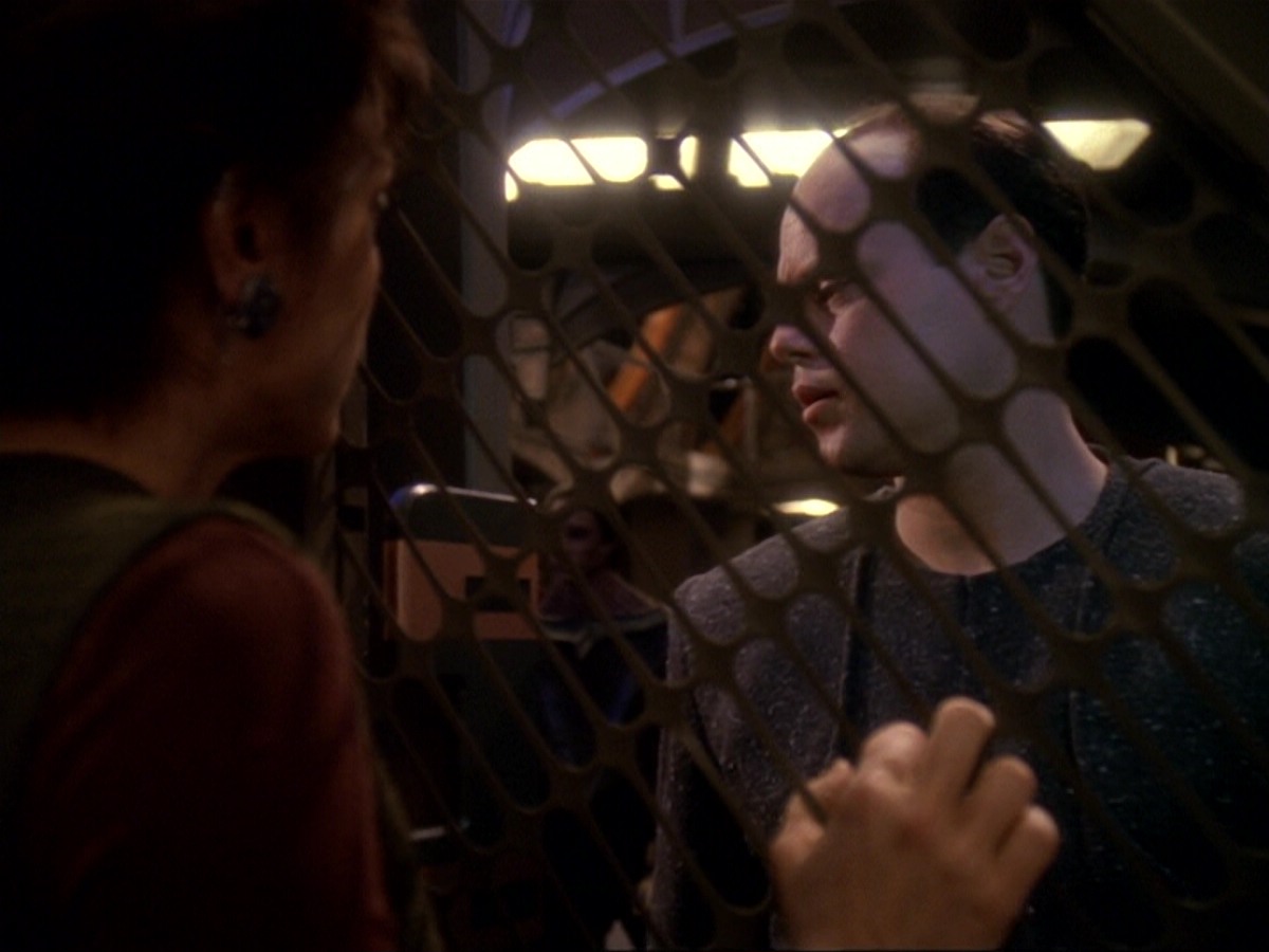 extant_StarTrek_DS9_6x17-WrongsDarkerThanDeathOrNight_3893.jpg