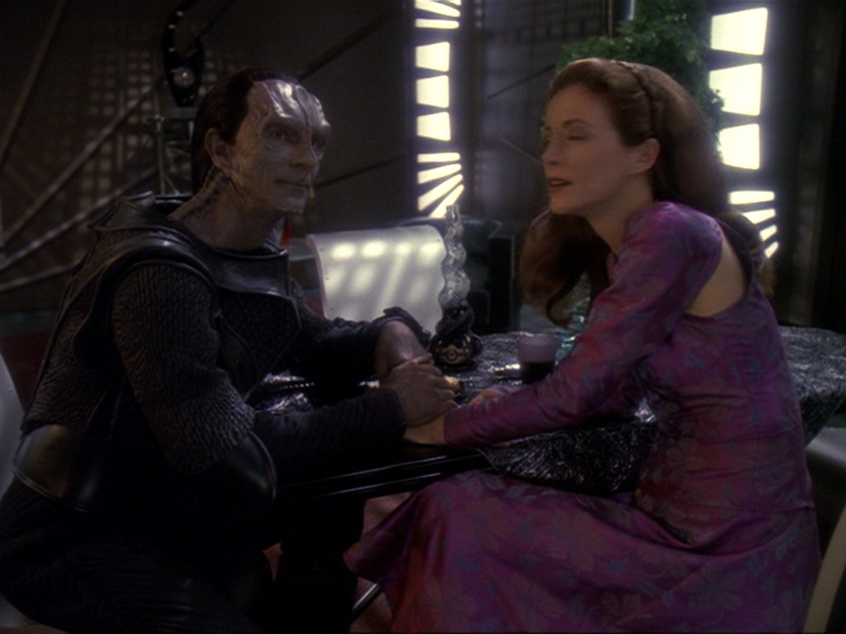extant_StarTrek_DS9_6x17-WrongsDarkerThanDeathOrNight_3988.jpg