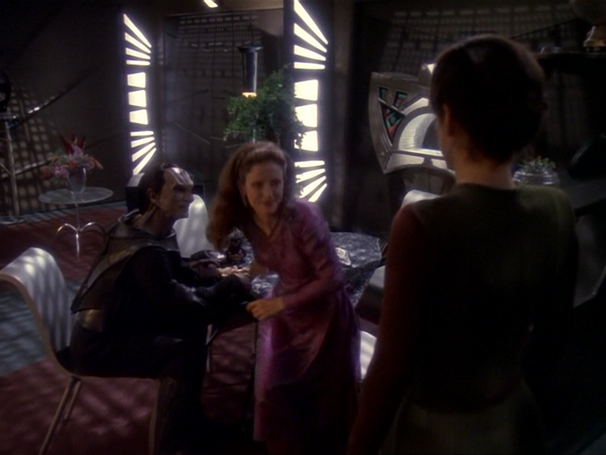 extant_StarTrek_DS9_6x17-WrongsDarkerThanDeathOrNight_3998.jpg