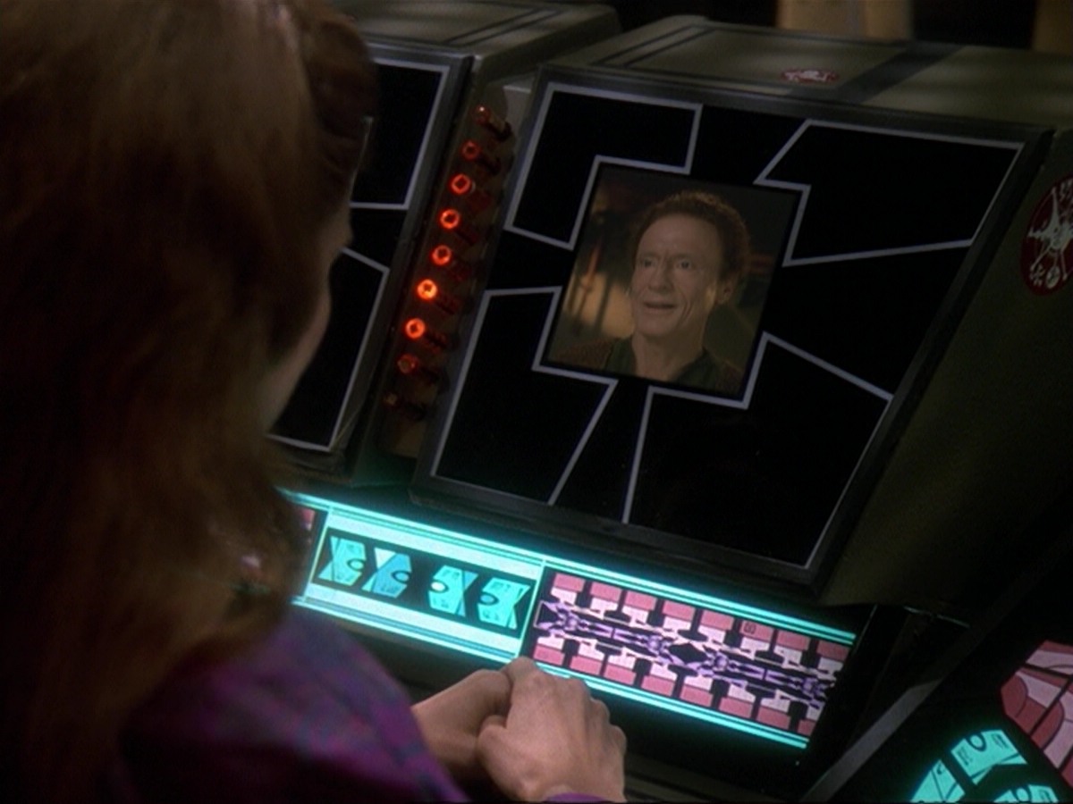 extant_StarTrek_DS9_6x17-WrongsDarkerThanDeathOrNight_4159.jpg