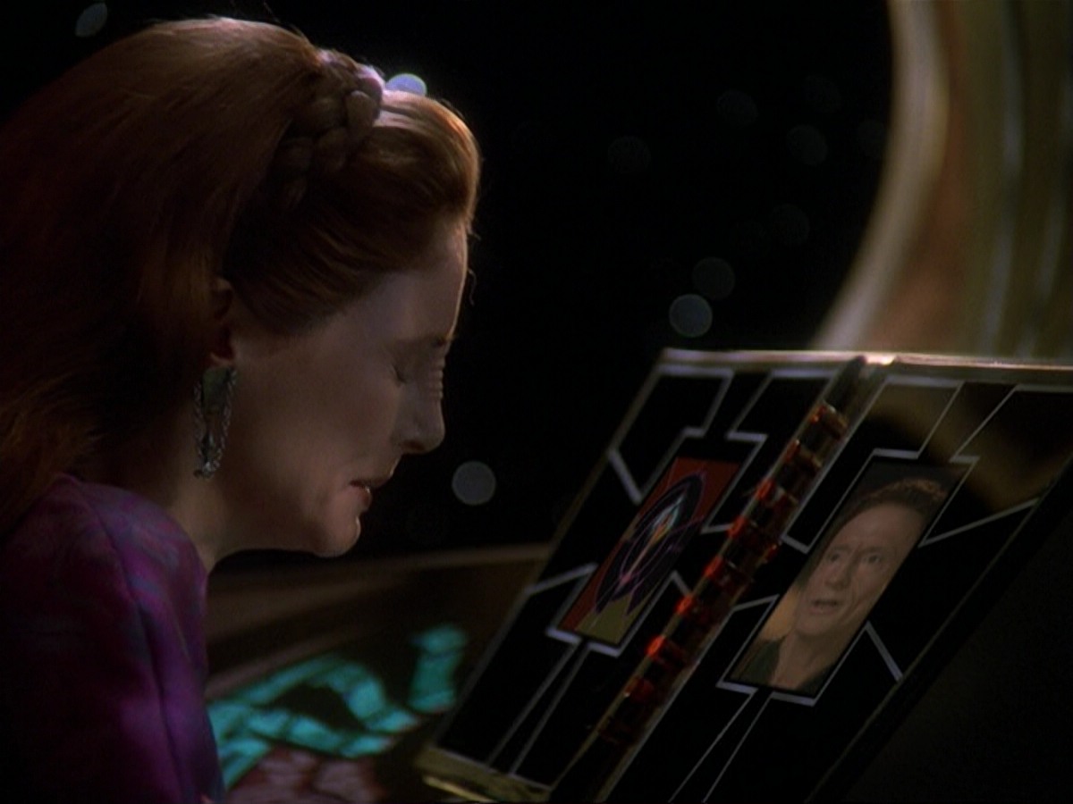 extant_StarTrek_DS9_6x17-WrongsDarkerThanDeathOrNight_4230.jpg