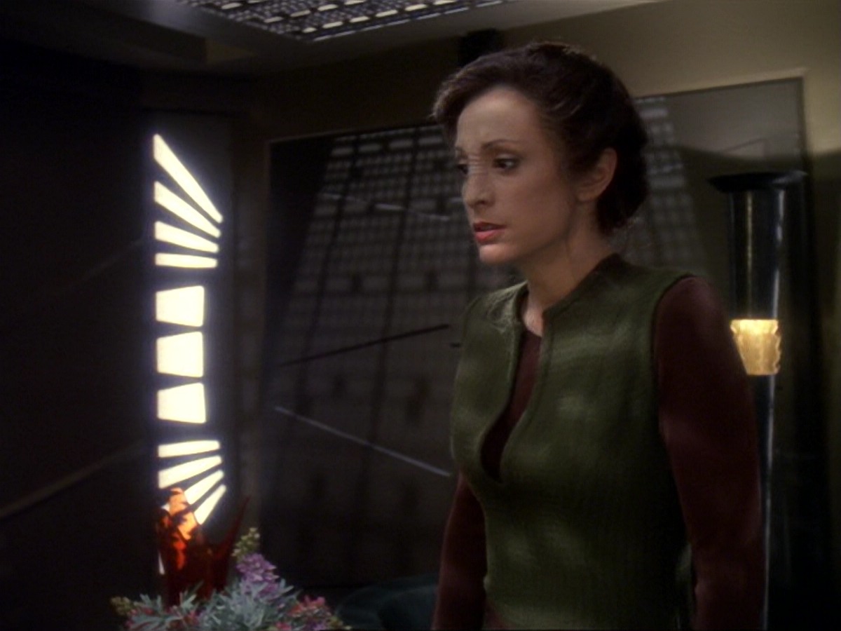 extant_StarTrek_DS9_6x17-WrongsDarkerThanDeathOrNight_4264.jpg