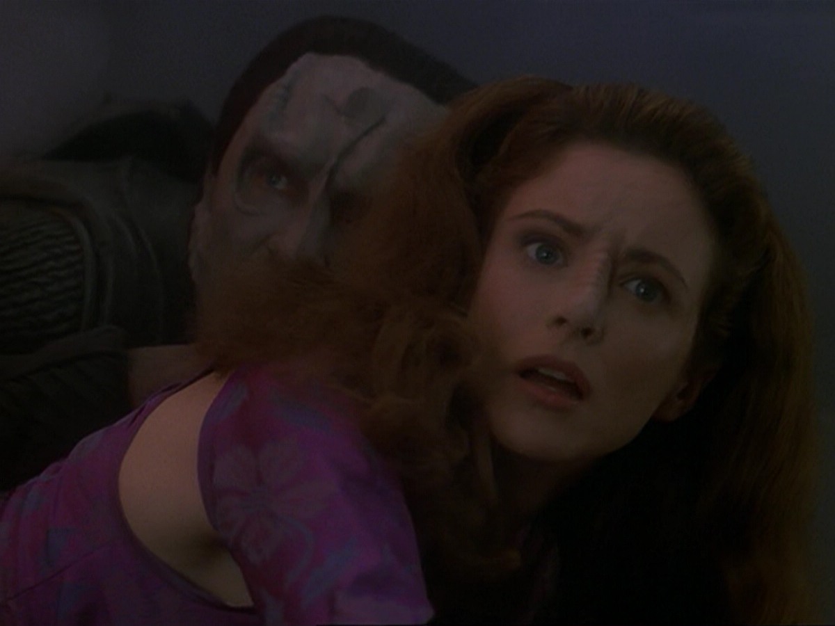 extant_StarTrek_DS9_6x17-WrongsDarkerThanDeathOrNight_4310.jpg