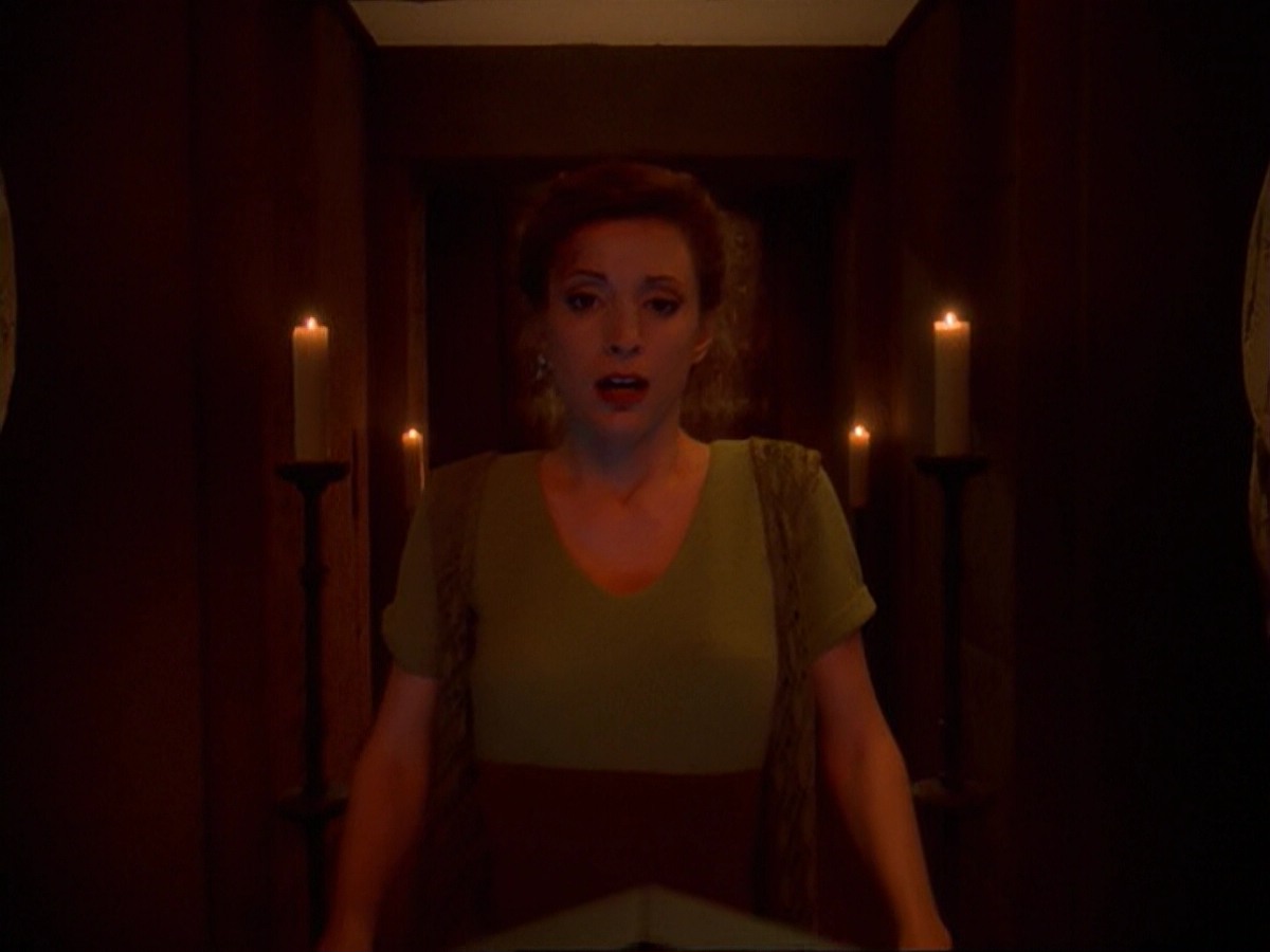 extant_StarTrek_DS9_6x17-WrongsDarkerThanDeathOrNight_4322.jpg