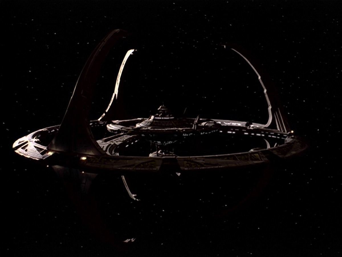 extant_StarTrek_DS9_6x17-WrongsDarkerThanDeathOrNight_4534.jpg