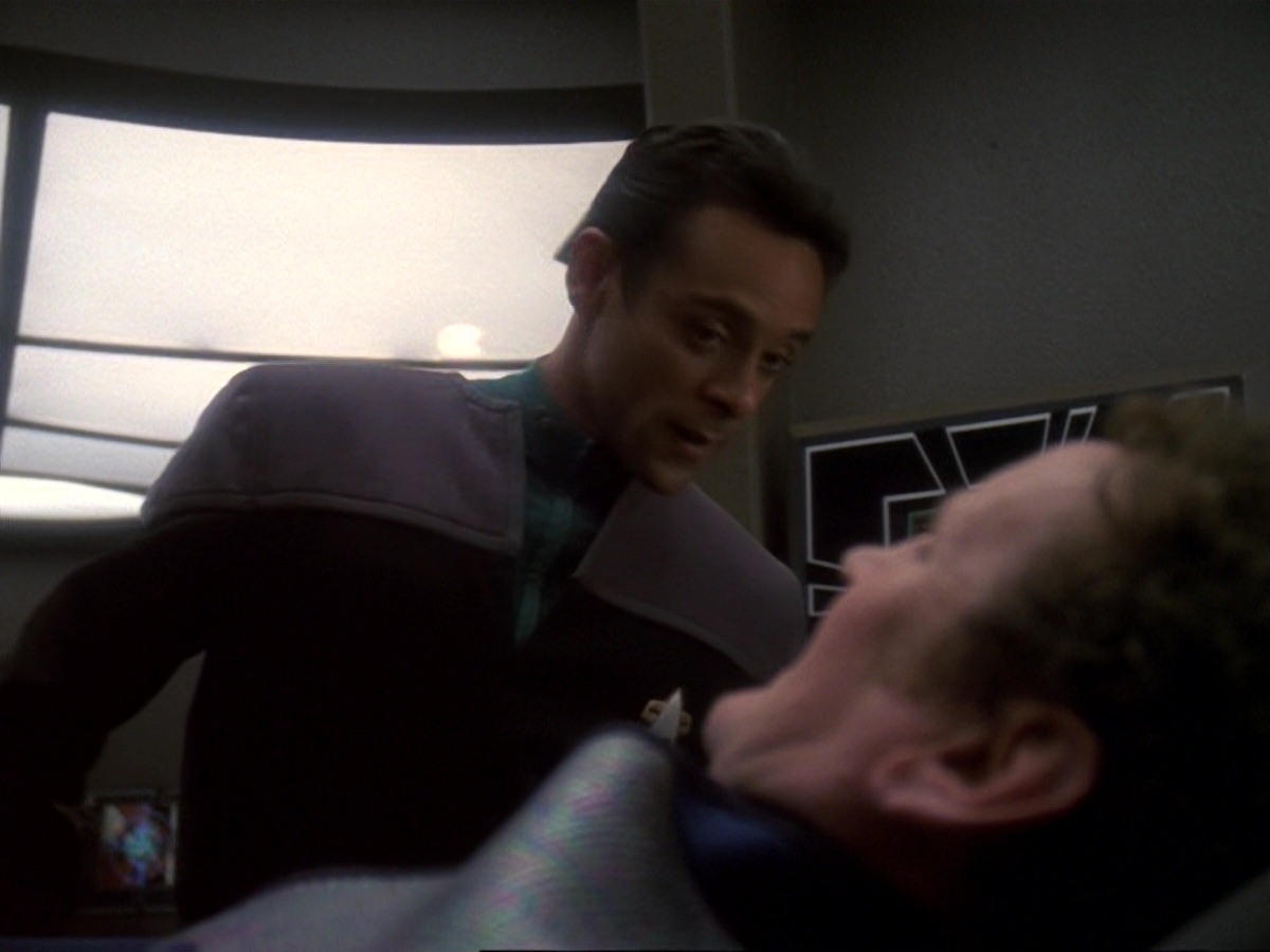 extant_StarTrek_DS9_6x18-Inquisition_0098.jpg