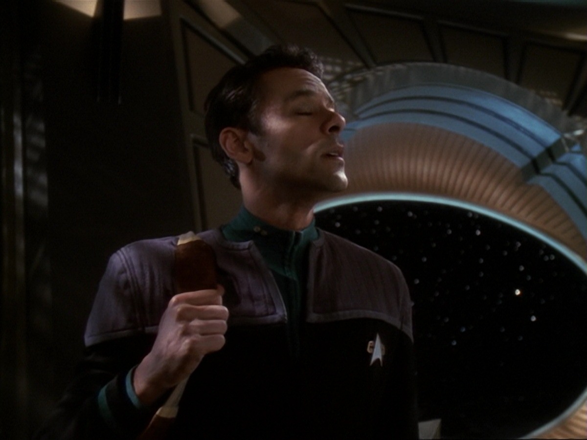 extant_StarTrek_DS9_6x18-Inquisition_0209.jpg