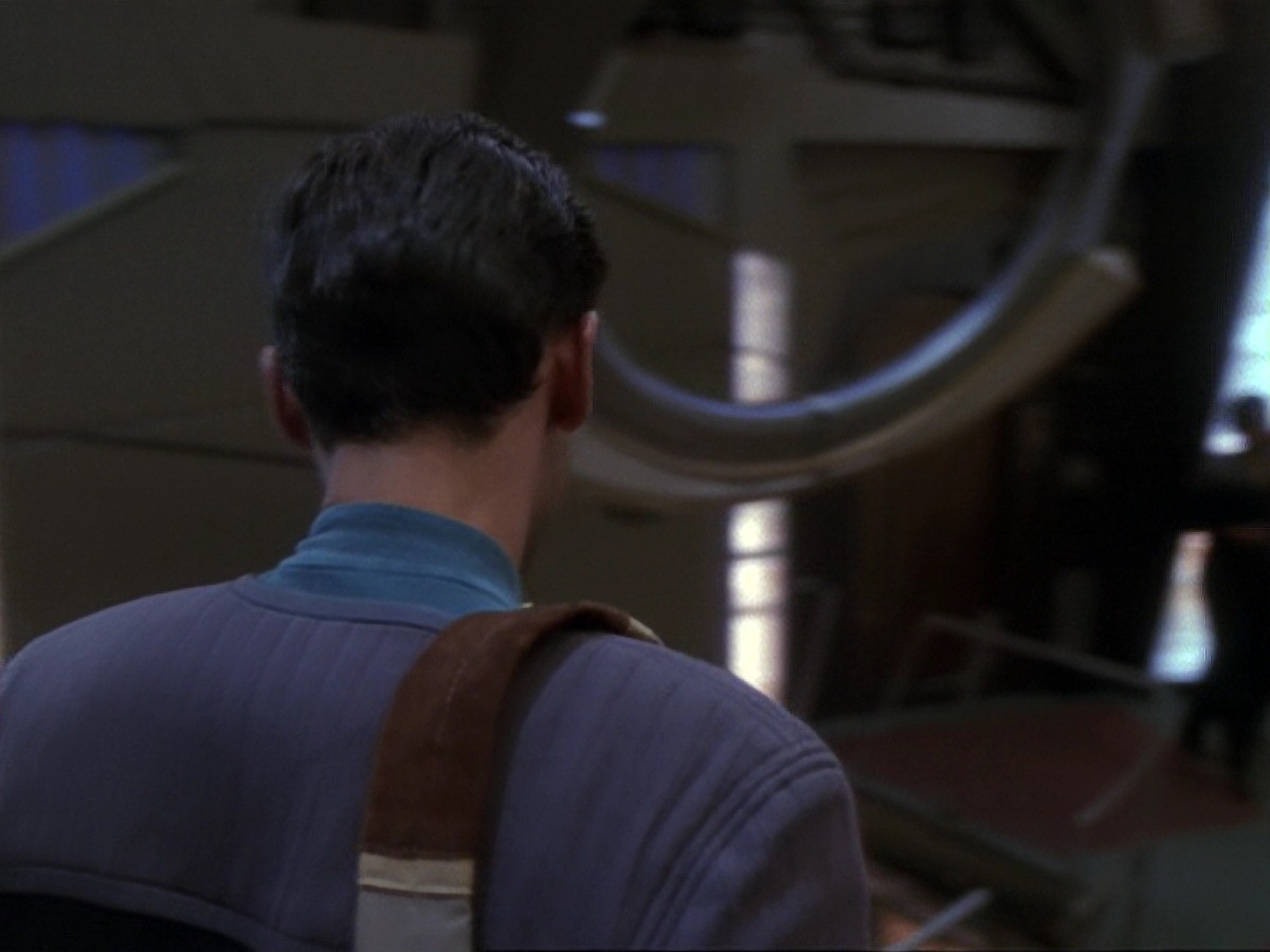 extant_StarTrek_DS9_6x18-Inquisition_0243.jpg