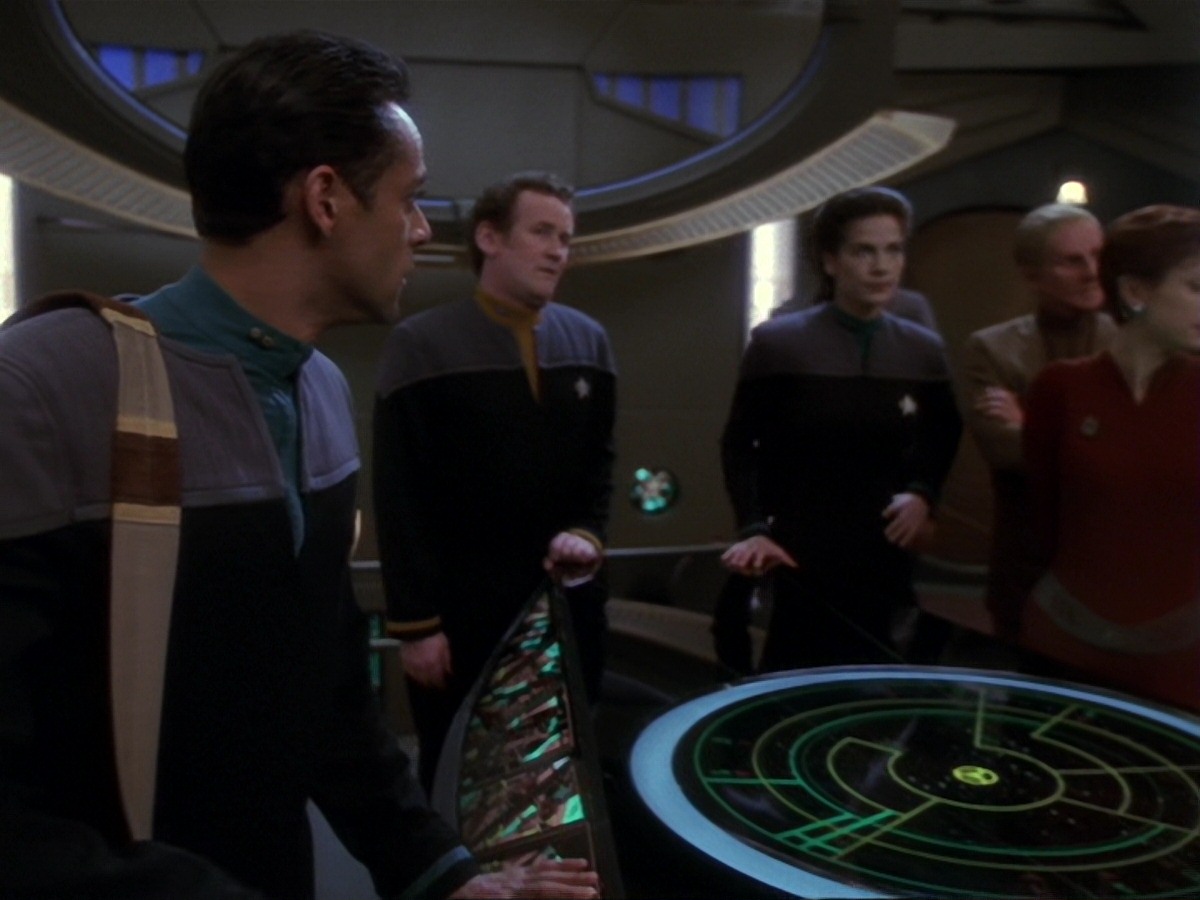 extant_StarTrek_DS9_6x18-Inquisition_0260.jpg