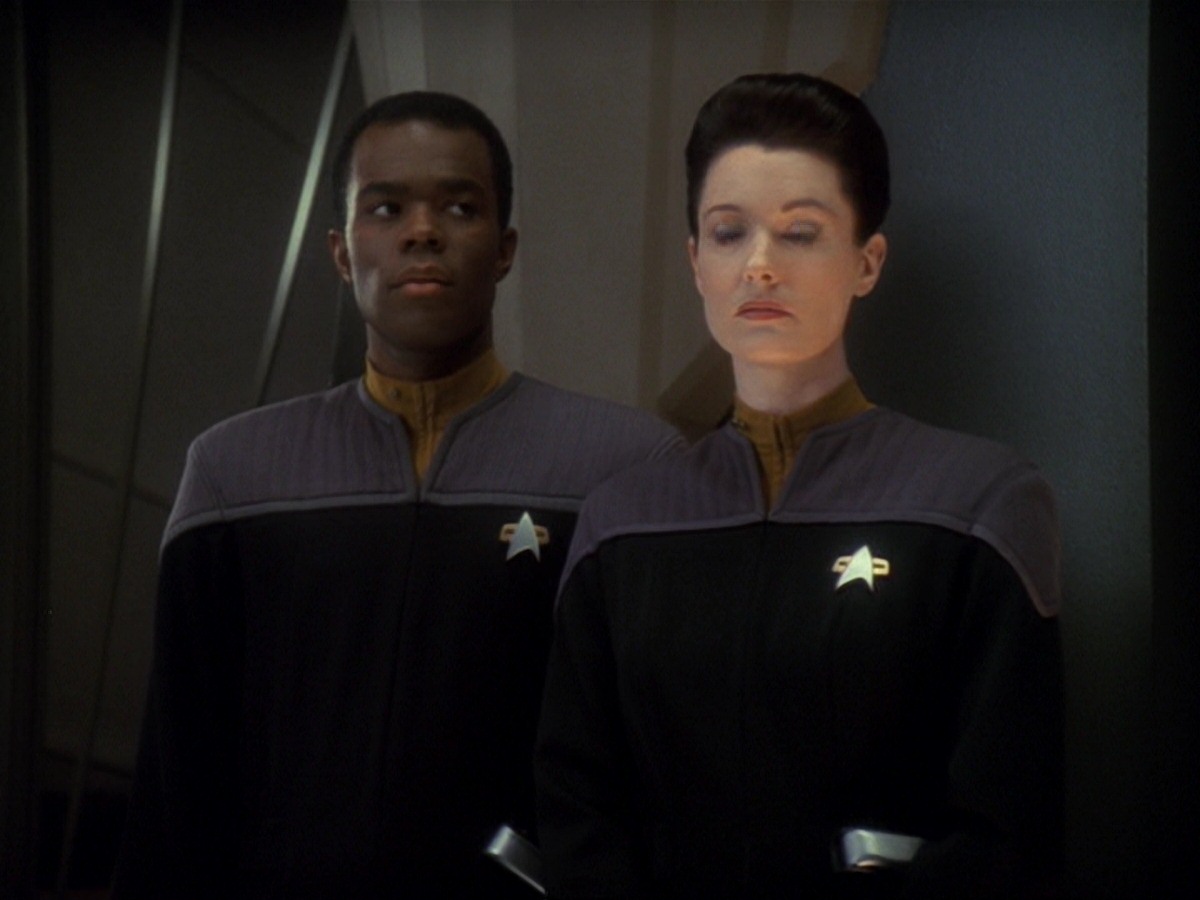 extant_StarTrek_DS9_6x18-Inquisition_0294.jpg