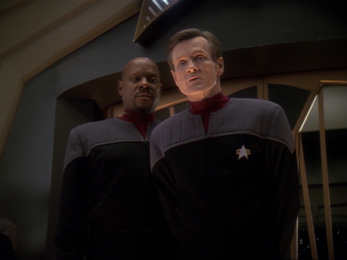 extant_StarTrek_DS9_6x18-Inquisition_0306.jpg