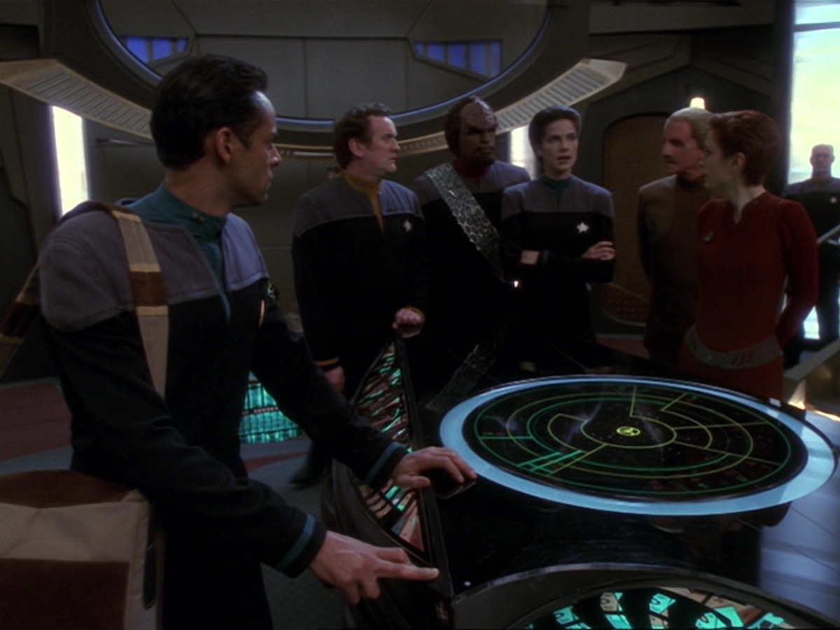 extant_StarTrek_DS9_6x18-Inquisition_0318.jpg