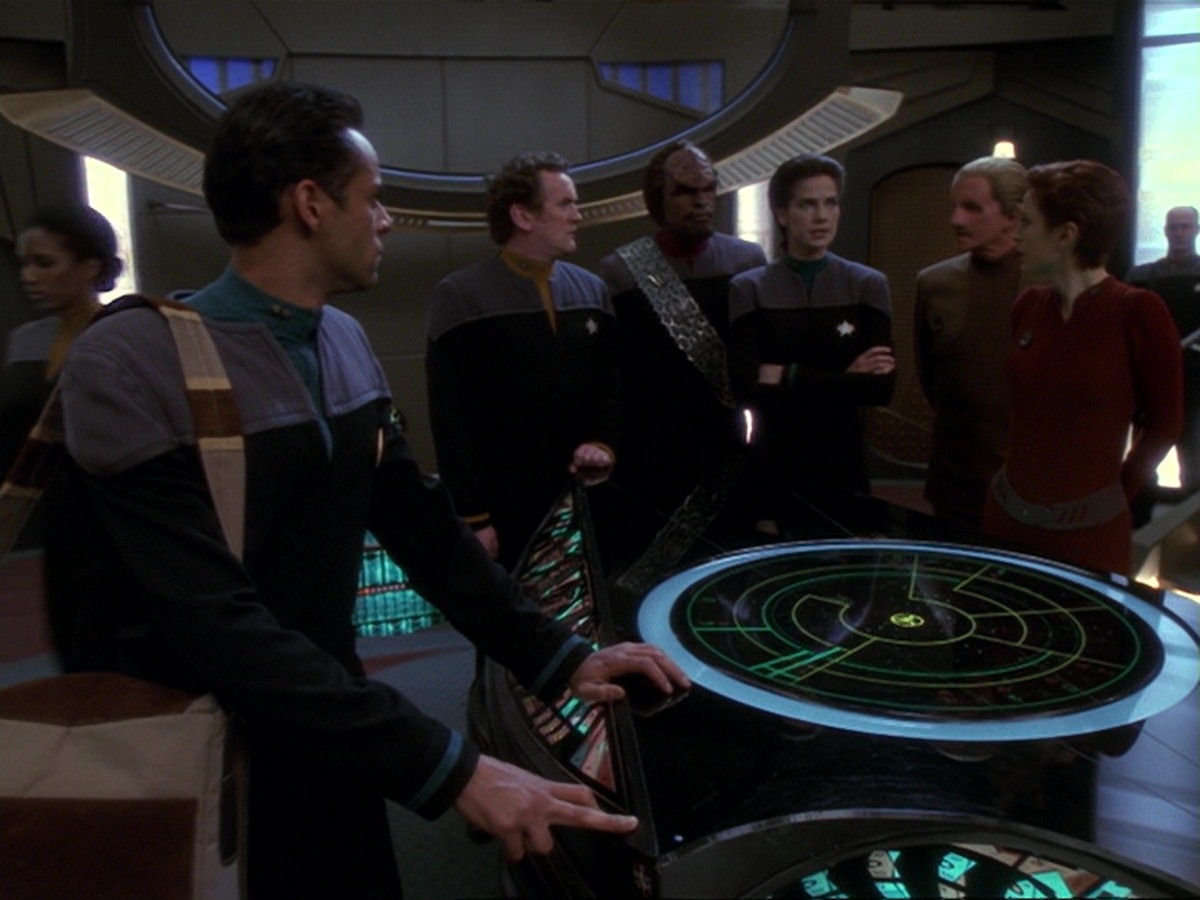 extant_StarTrek_DS9_6x18-Inquisition_0320.jpg