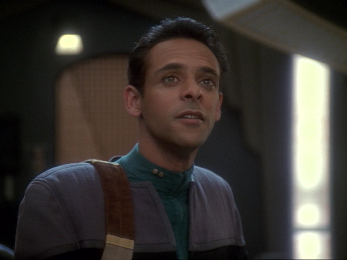 extant_StarTrek_DS9_6x18-Inquisition_0378.jpg