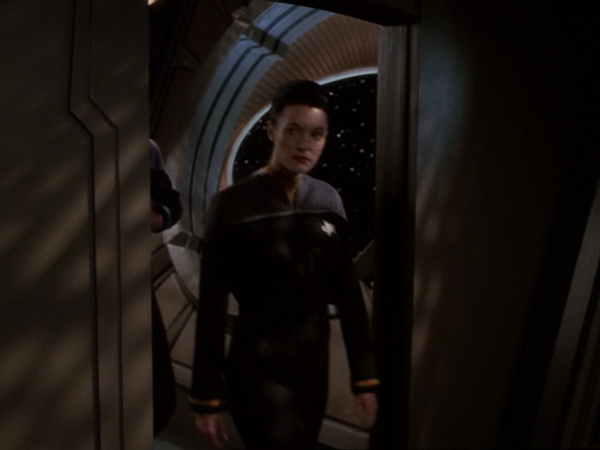 extant_StarTrek_DS9_6x18-Inquisition_0650.jpg