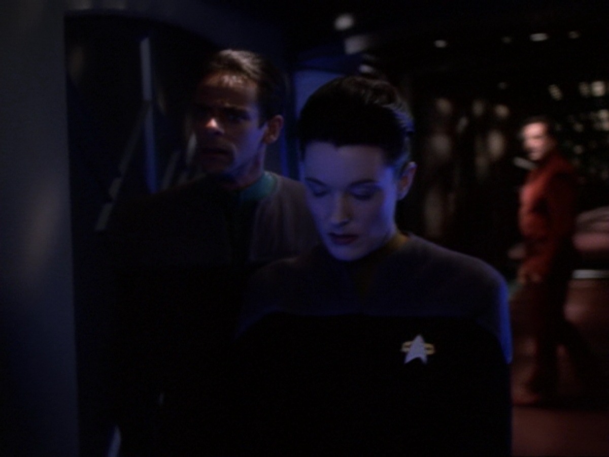 extant_StarTrek_DS9_6x18-Inquisition_0675.jpg