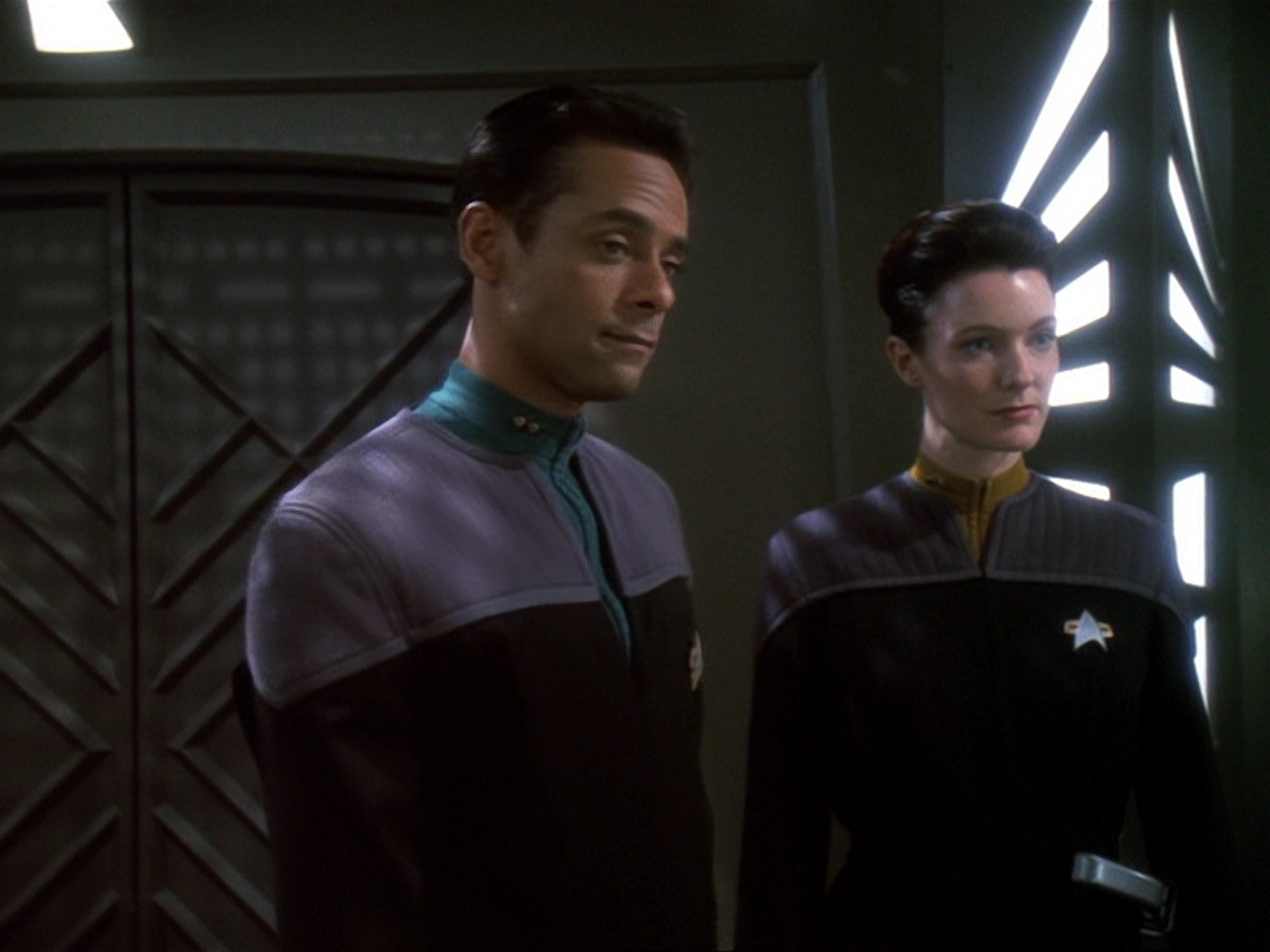 extant_StarTrek_DS9_6x18-Inquisition_0696.jpg